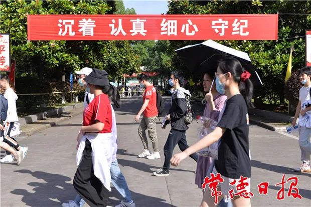 b8122abcf2604ae3bad026d500eeef98.jpg