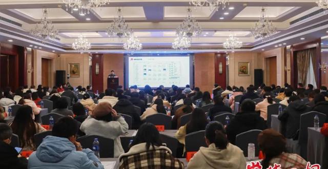 常德市教学仪器站举办“生成式人工智能赋能教学创新能力提升培训”